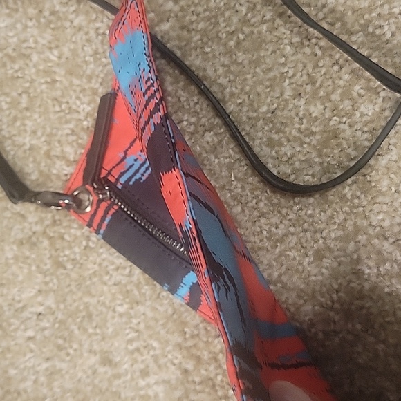 Fabletics Multicolor Crossbody - Picture 7 of 7